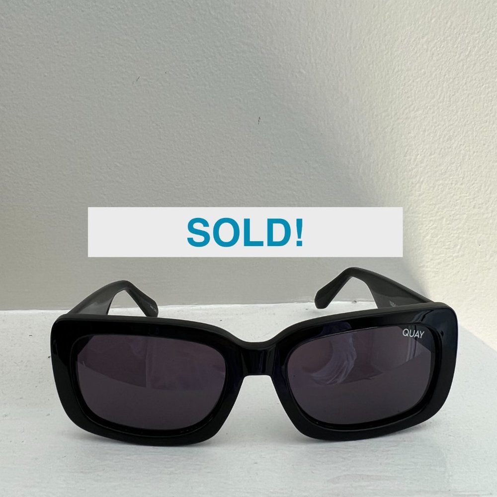 Quay TOTAL VIBE Black Sunglasses